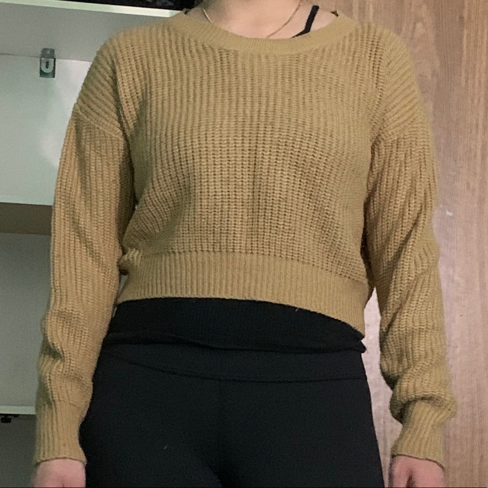 Sweater 🖤 - Picture 2 of 6